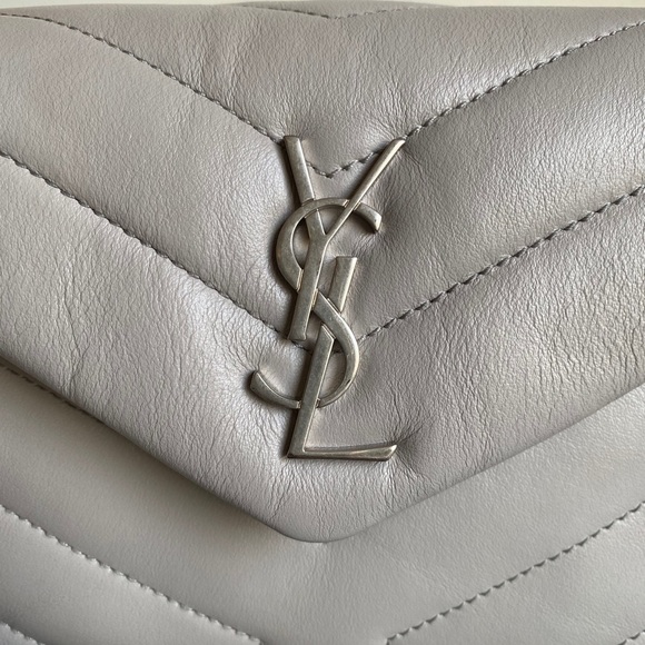 EUC Saint Laurent Toy Loulou Crossbody Bag Gray - Picture 10 of 16